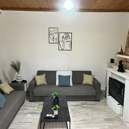 Beach House With Garden Sleeps 6 Makrygialos Exterior foto