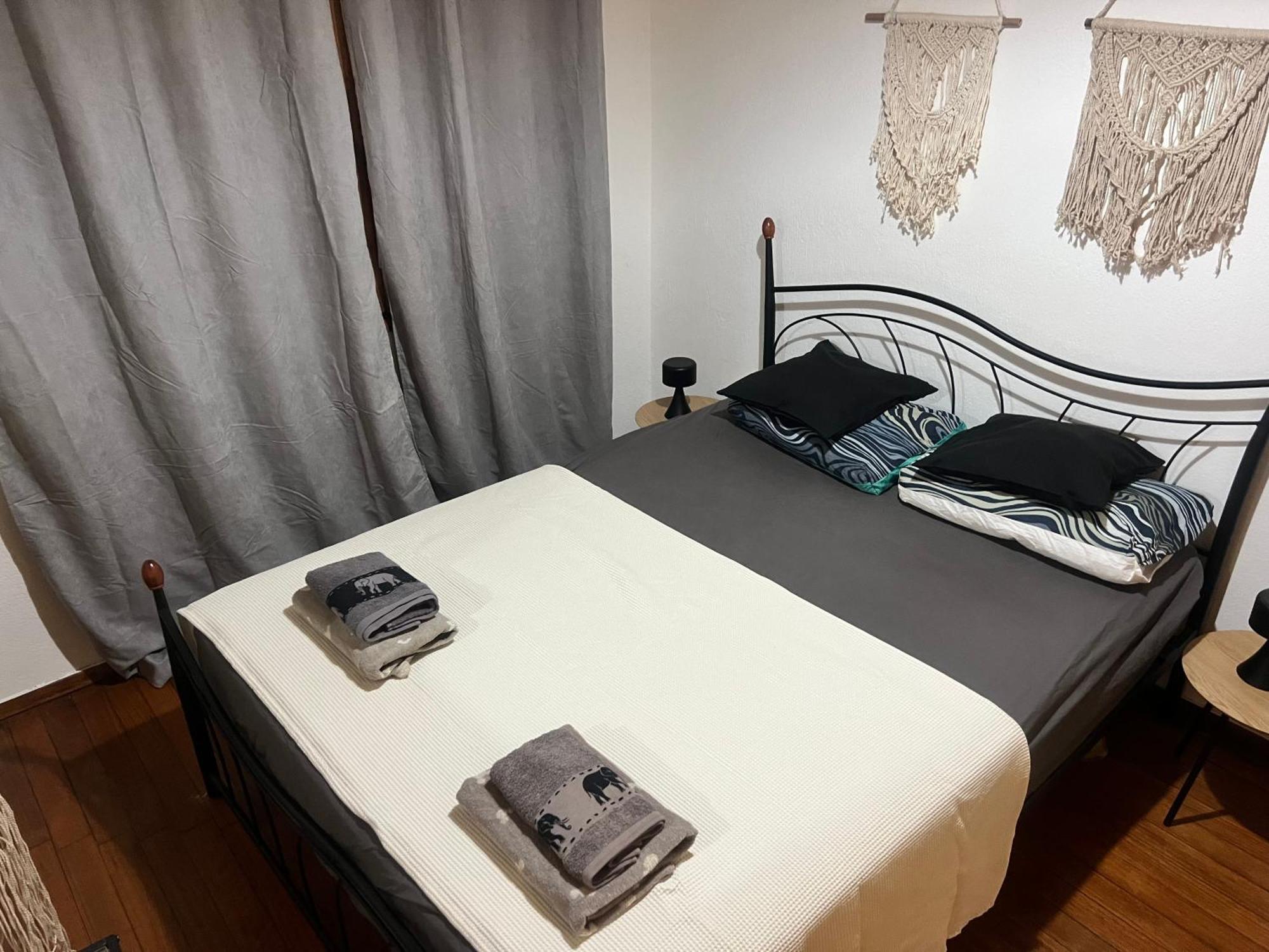 House With Garden Sleeps 6 * Makrygialos