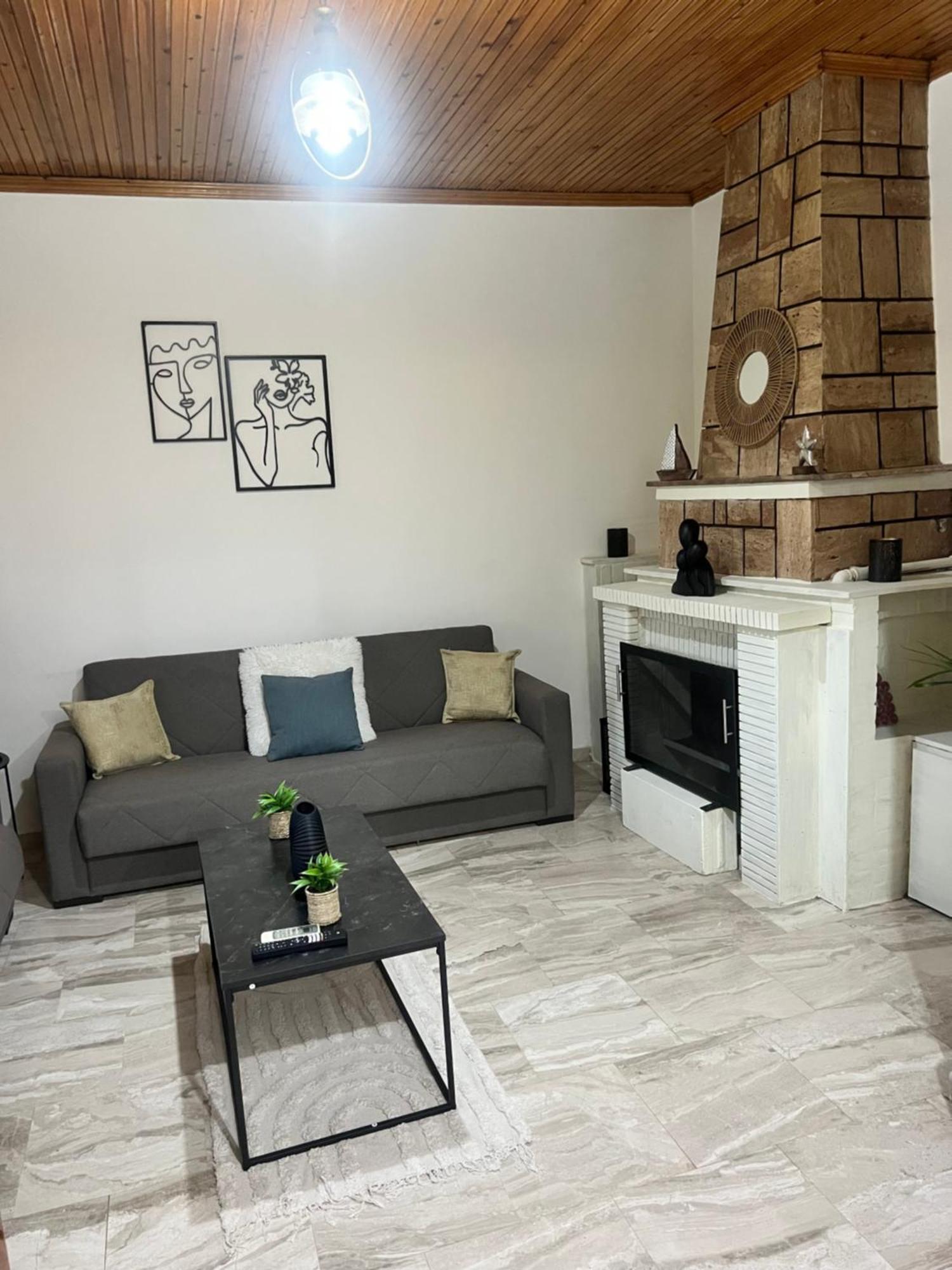 Ferienhaus House With Garden Sleeps 6